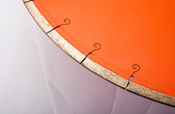 金剛石鋸片加工的大理石地板有哪些缺點(diǎn)呢？