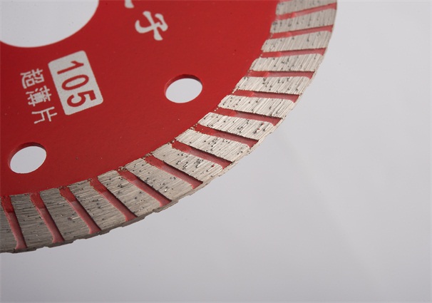 使用陶瓷切割片鋸切的瓷磚有哪些優點？